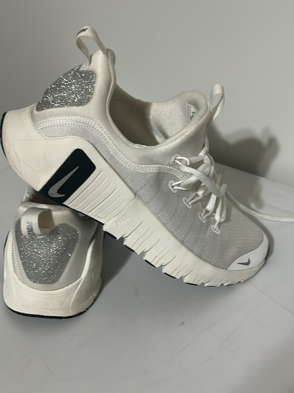 Nike metcon Women’s White Athletic Sneakers with Silver Accent